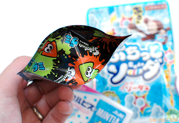 Oyatsubox Japanese snack subscription box September 2016 review Splatoon gummies closeup